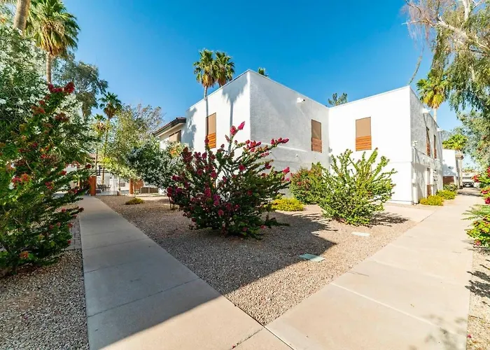 41B - Casa Grande Modern 1Bd Condo Heated Pool