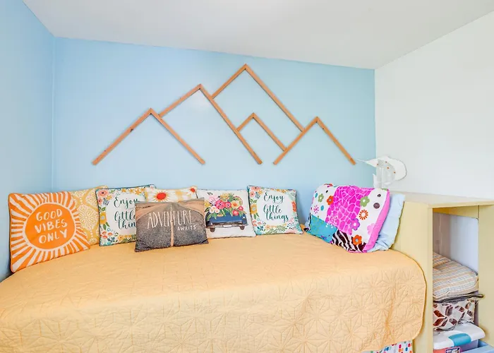 Waterfront Virginia Retreat W/ Canoe, Pets Welcome