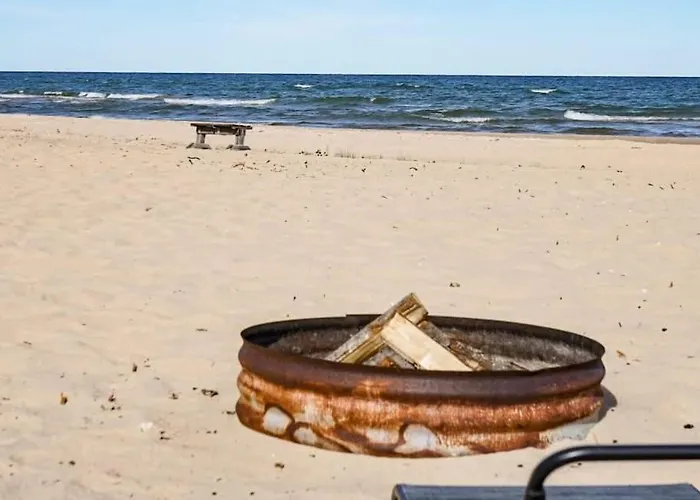Beach Club Of Oscoda - The Lakeshore Cottage