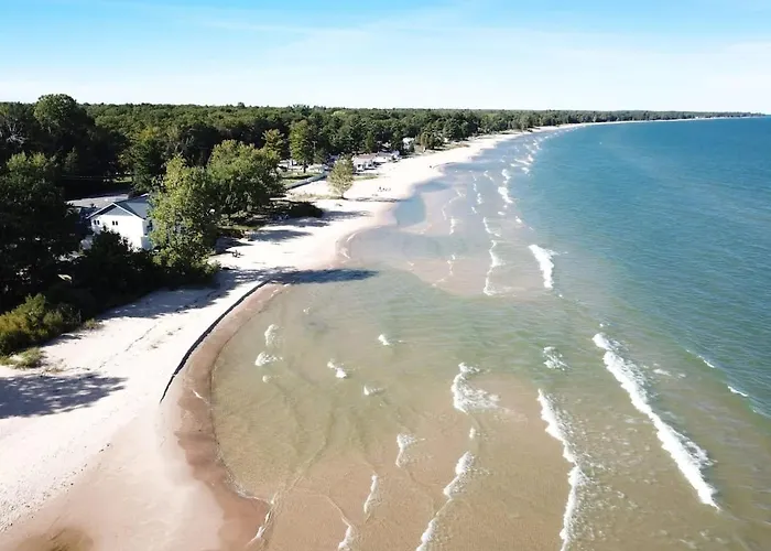 Beach Club Of Oscoda Beach House On Lake Huron