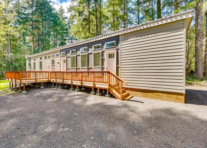 Hoodsport Vacation Rental W/ Private Lake Access!