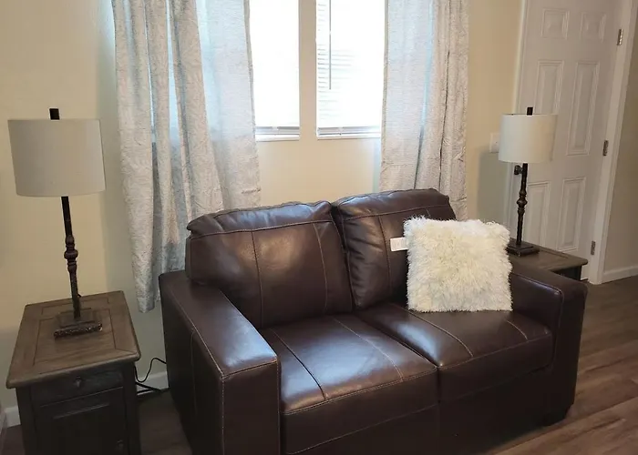 Charming 1Br Efficiency Apt Near Ttu & Downtown