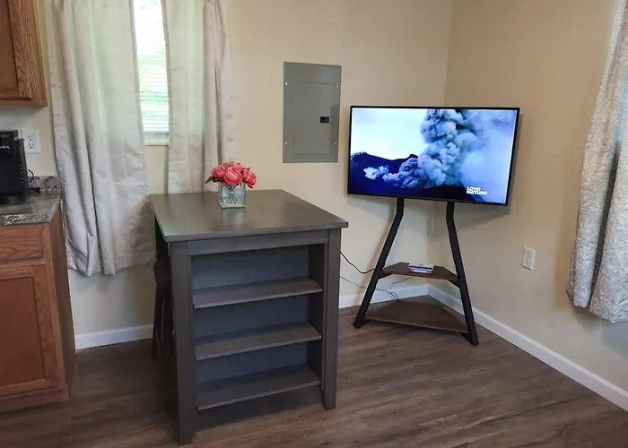 Charming 1Br Efficiency Apt Near Ttu & Downtown