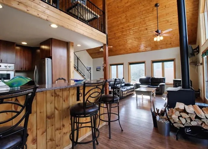 Cozy Mountain Home In Twin Lakes Great For Groups