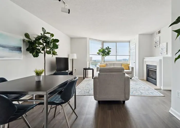 2Br Executive City Suite With Gym & Pool
