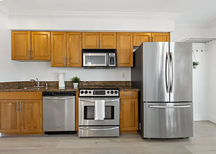 Las Olas Blvd Exclusive Apt With Waterview