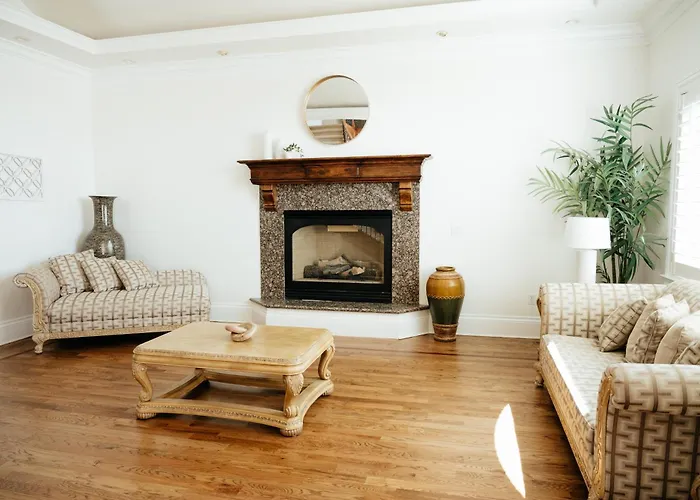 Large & Spacious Home, Sleeps 23+ Near Slc
