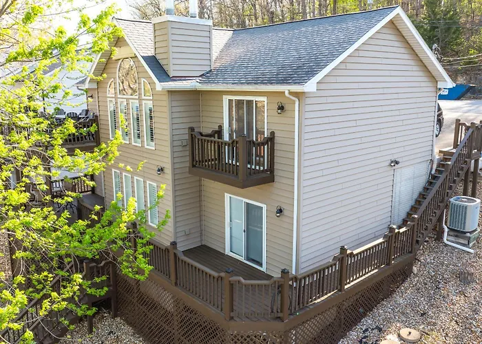 Private Dock! Waterfront Sunrise Beach Rental
