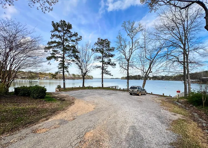 Dogs Welcome! 'Big Oak Hideaway' Near Lake Martin
