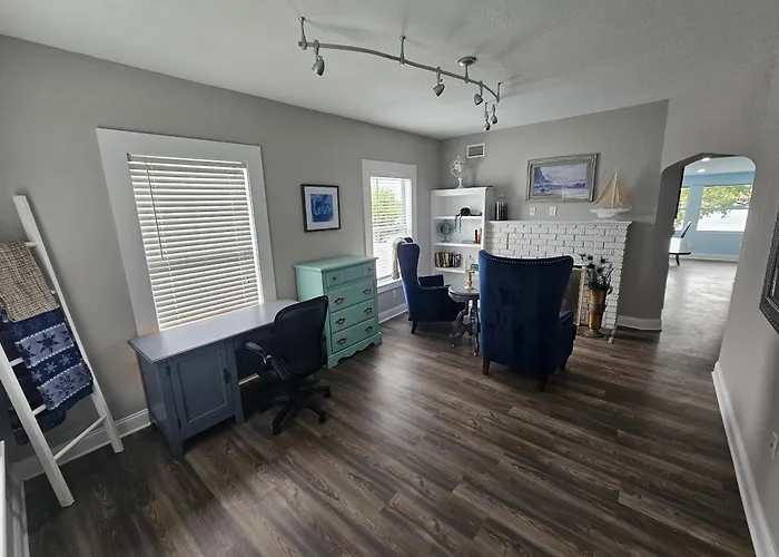 Lakeside Lofts At Lake Martha