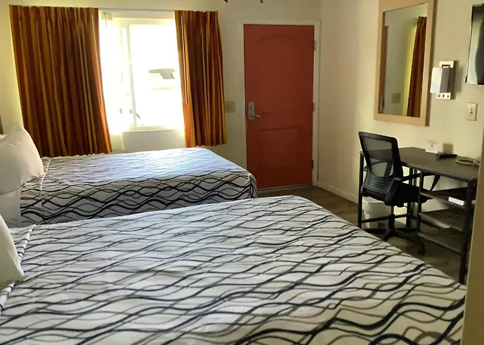 National 9 Motel