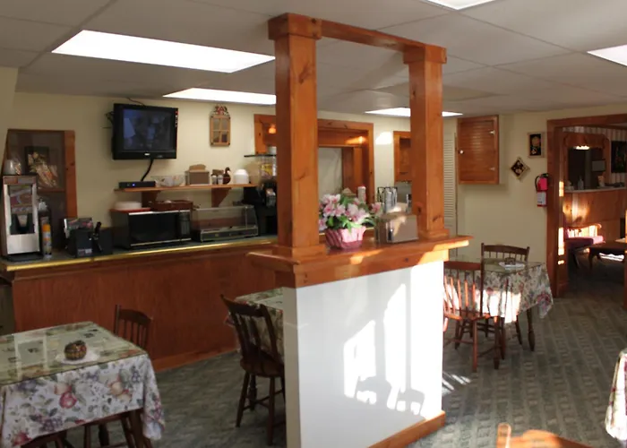 Four Winds Country Motel