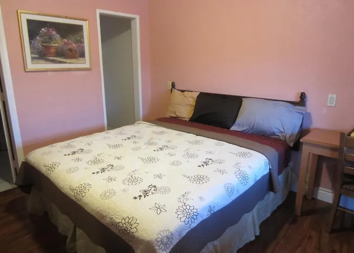 Travel Eagle Inn Motel