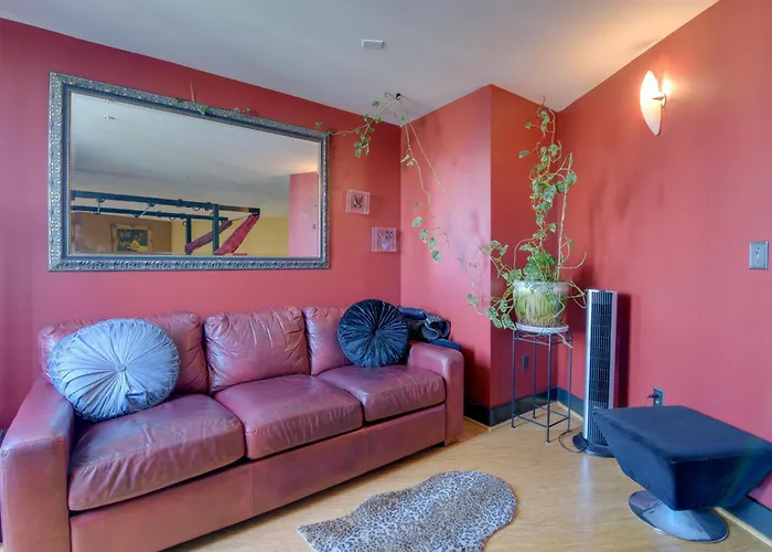Cozy Emeryville Studio, Near Beaches & Parks!