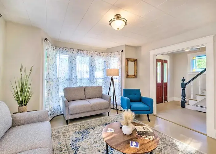 Charming Bingham Home Near Outdoor Adventure, Pet Friendly!