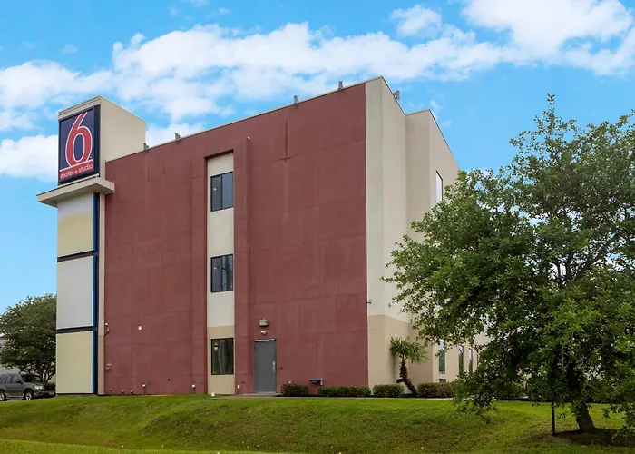 Studio 6 Suites Texas City, Tx I 45 South