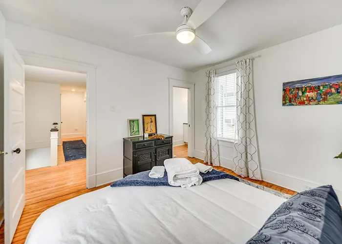Elizabeth City Home W/ Fire Pit < 1 Mi To Downtown