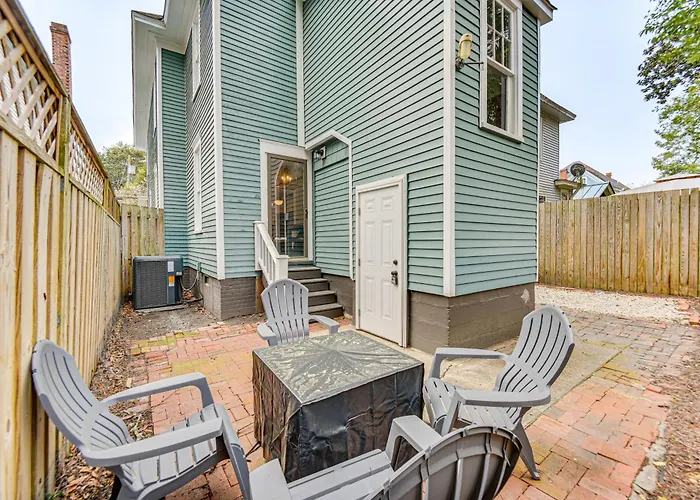 Elizabeth City Home W/ Fire Pit < 1 Mi To Downtown