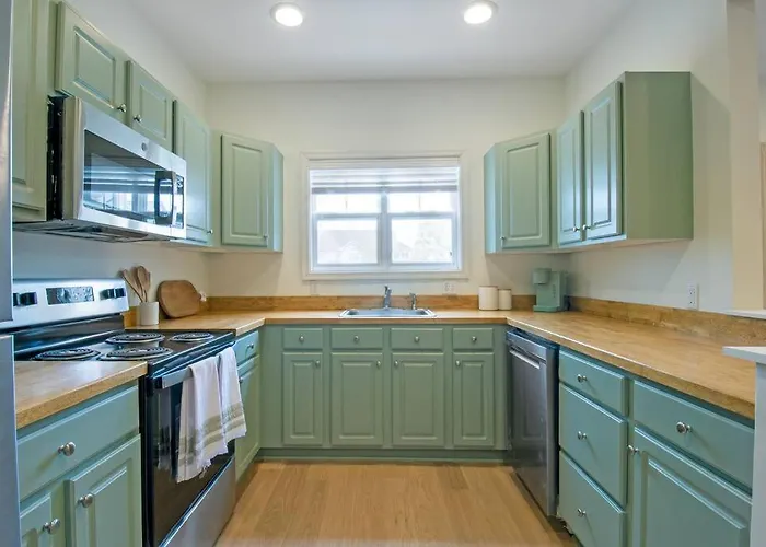 Charming Lewes-Rehoboth Retreat, Pet Friendly