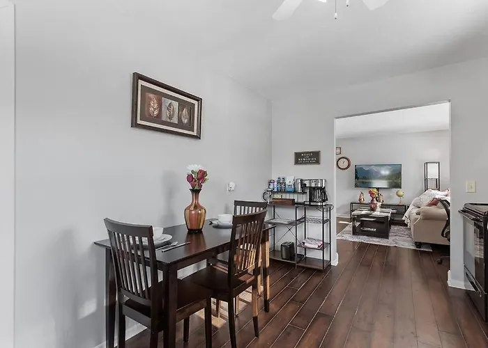 Tranquil 2Br Apt Ne Mpls - 8073 Apt 4