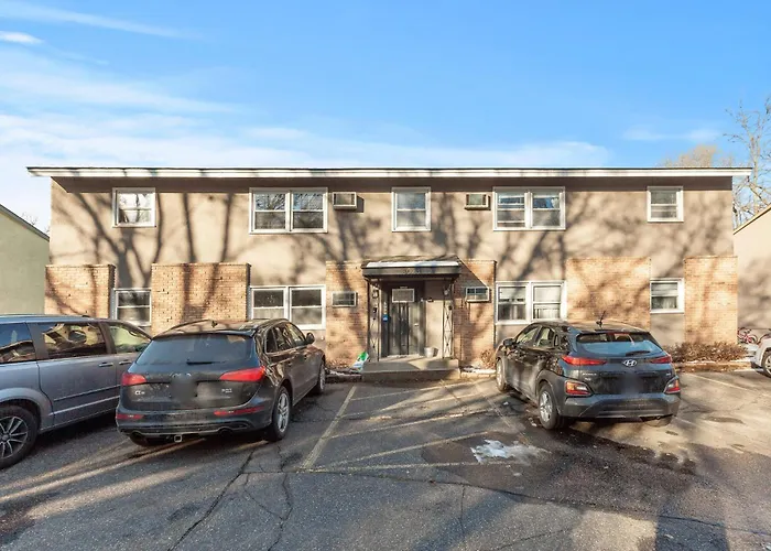 Tranquil 2Br Apt Ne Mpls - 8073 Apt 2