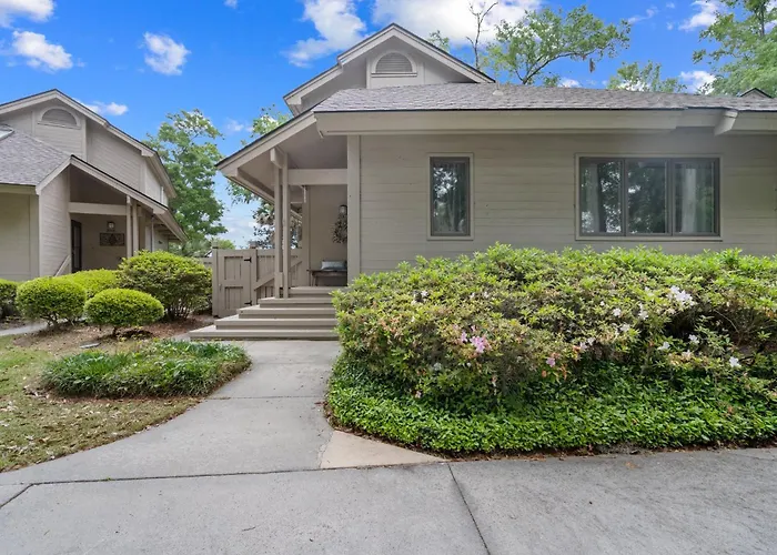 Newly Listed Bluff Villa With Creek And Golf Course Views
