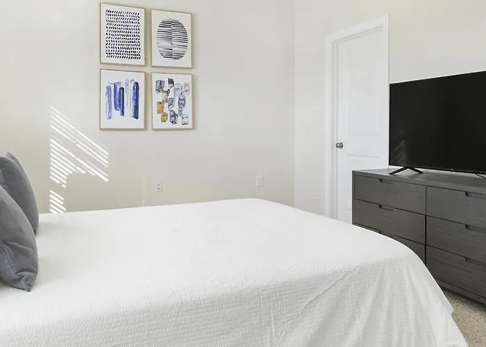 Landing Modern Apartment With Amazing Amenities