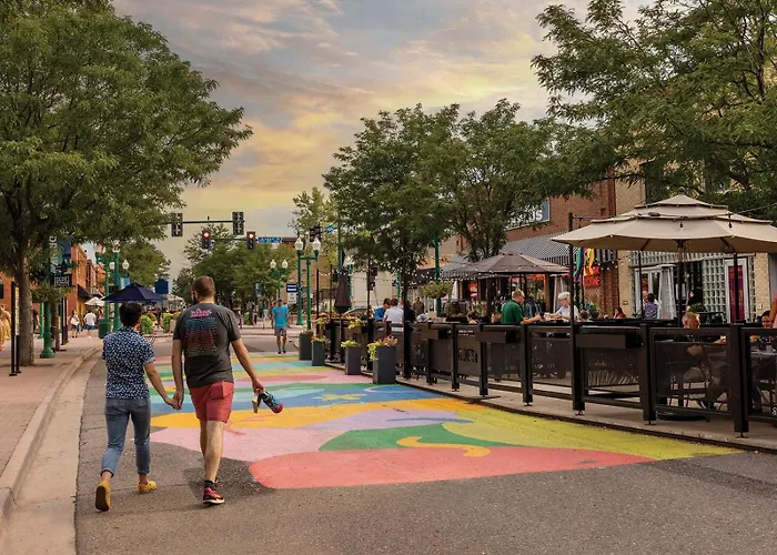 Heart Of Olde Town - Urban Retreat - 95 Walk Score