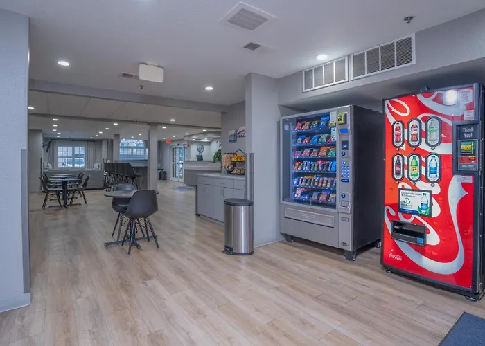 Microtel Inn & Suites By Wyndham Albertville