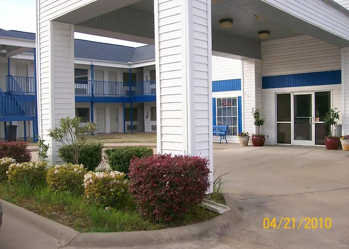 American Inn And Suites White Hall