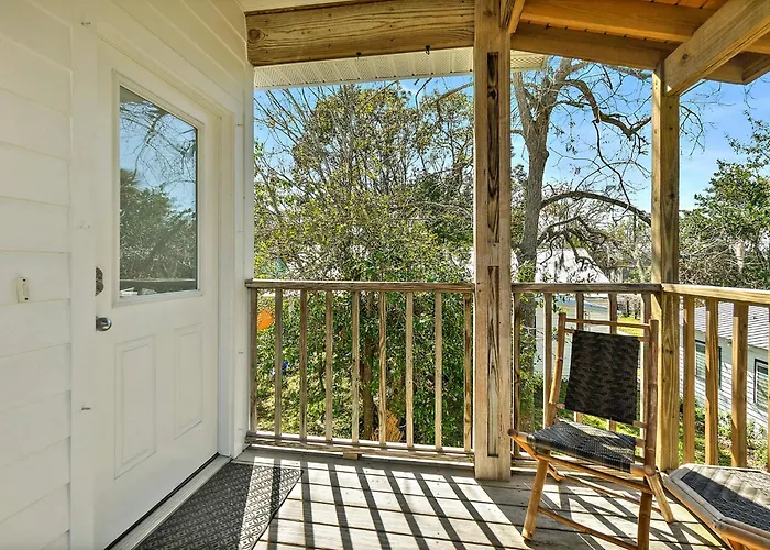 The Old Mission Collection - Downtown Bungalow