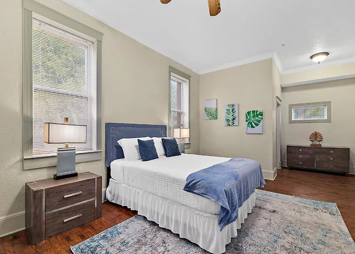 The Ray- 1St Floor Charming Condo- Walk To Downtown