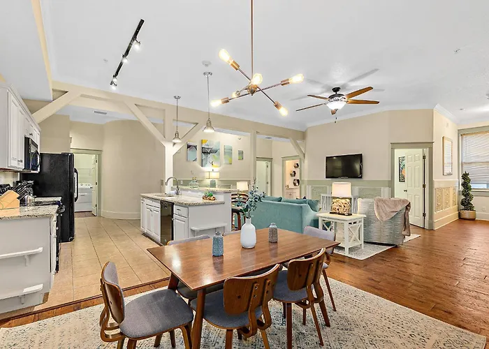 The Ray- 1St Floor Charming Condo- Walk To Downtown