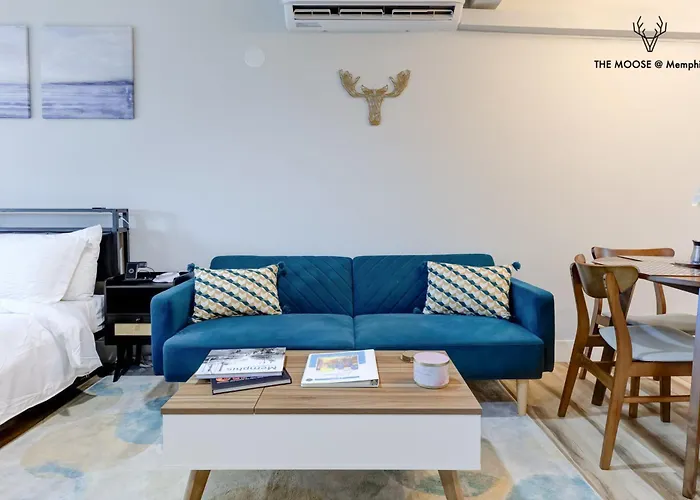 Brand New Luxe Modern Loft With King Bed Free Parking And Wi-Fi