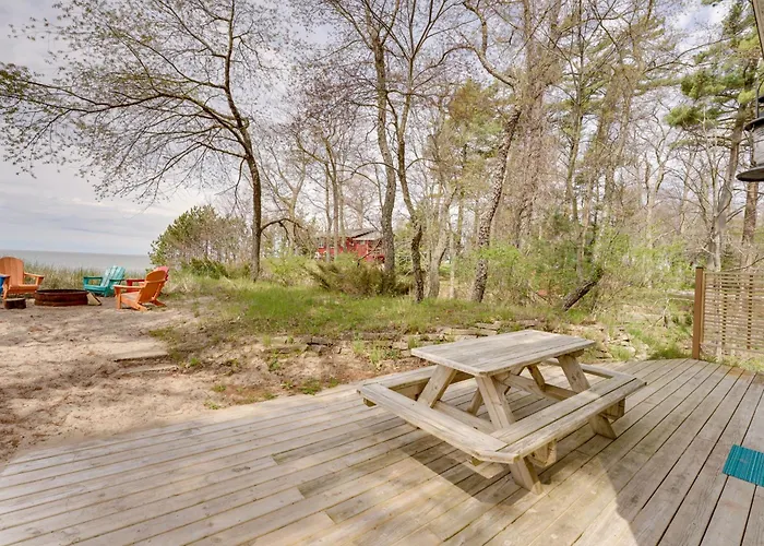 Beachfront Lake Michigan Cottage: Fire Pit & Deck