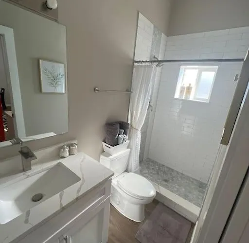 Elegant & Cozy 2 Bed