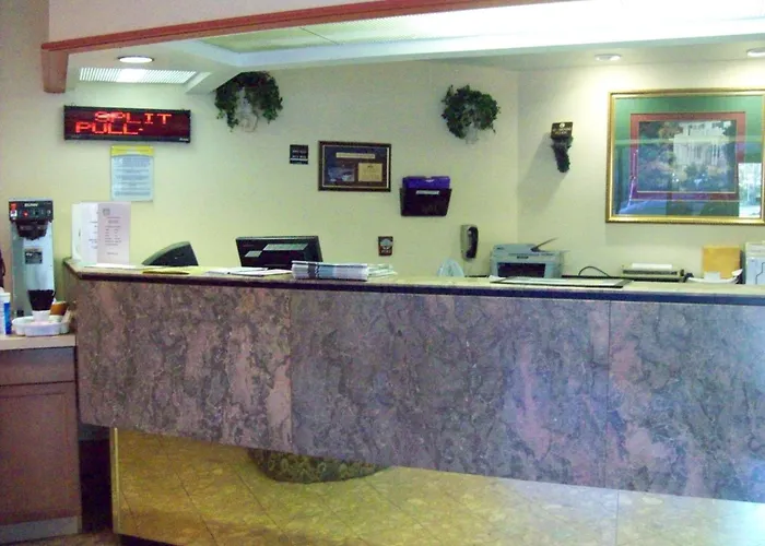Days Inn By Wyndham Savannah Airport