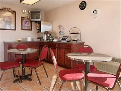 Super 8 By Wyndham Oklahoma Fairgrounds