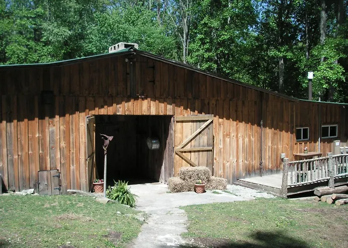 Arrowmont Stables & Cabins