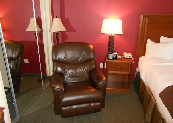 Americinn By Wyndham Mcalester