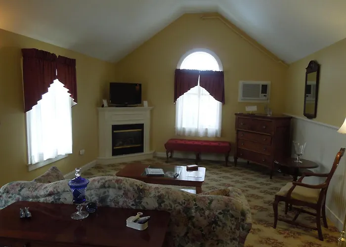 Kearsarge Inn