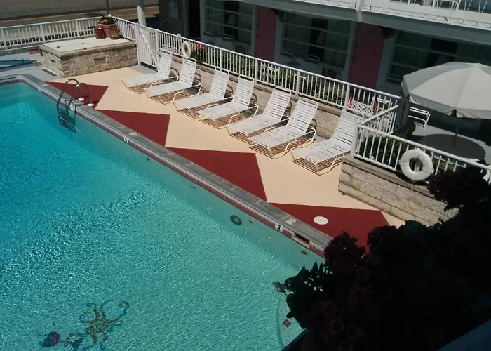 Pink Champagne Boutique Motel