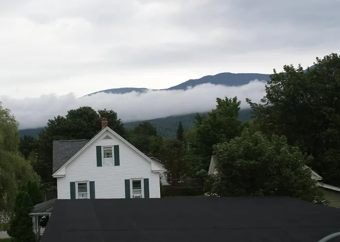Northern Peaks Motor Inn