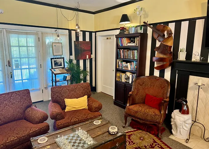 Bayberry Inn B&B And Oregon Wellness Retreat