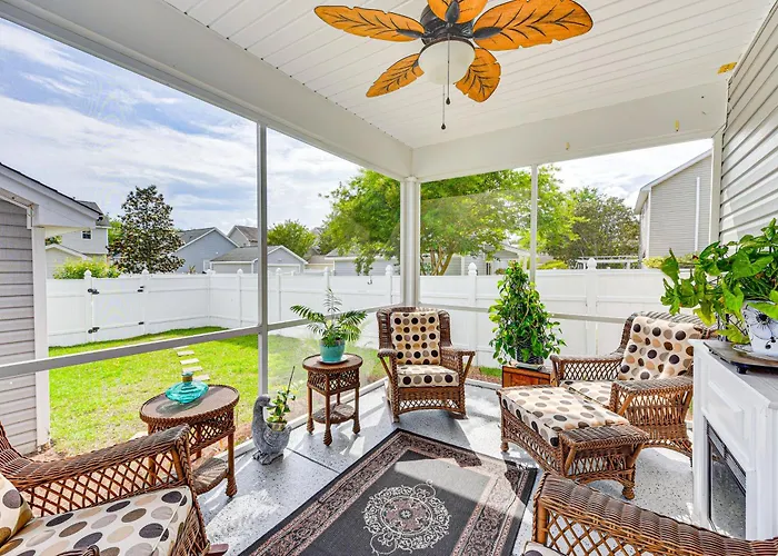 3 Mi To Beaches! Charming Bluffton Escape W/ Yard