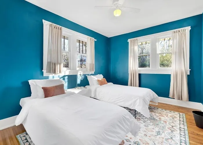 Historic Family Getaway Mins From Downtown