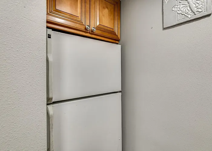 Anaheim Studio W/ Fireplace: 14 Mi To Disneyland!