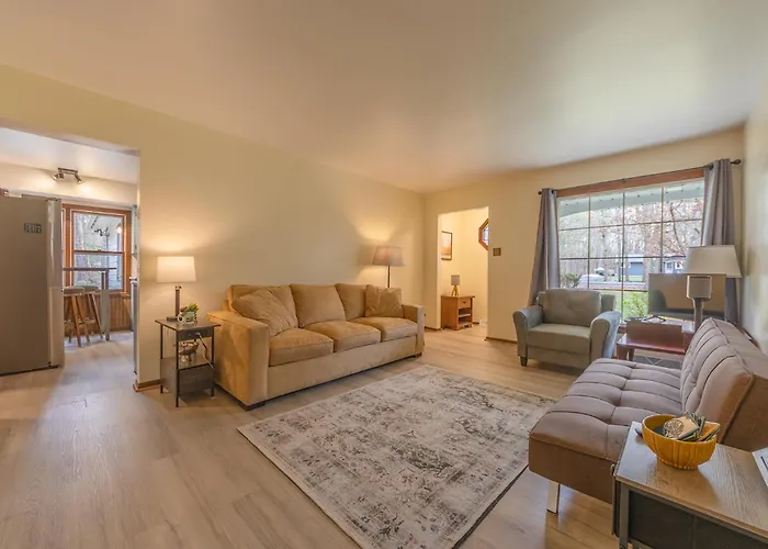 Silver Woods - New Vacation Rental - Lake Access Half A Mile Away