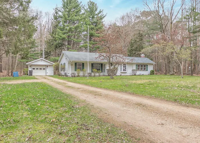 Silver Woods - New Vacation Rental - Lake Access Half A Mile Away