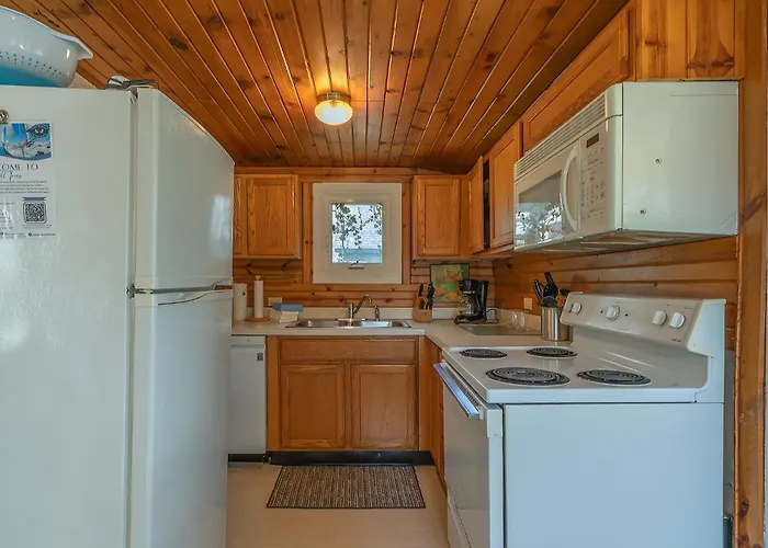 Tall Trees - Great Location To Downtown Saugatuck - Pet Friendly!